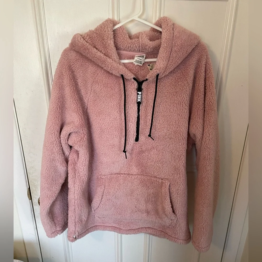Get ready for Winter! Oversized PINK fleece hoodie - Picture 1 of 7